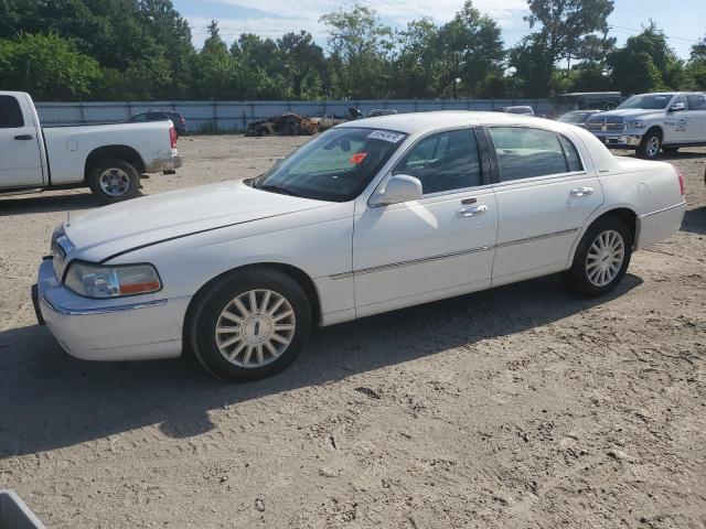  Salvage Lincoln Towncar