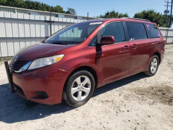  Salvage Toyota Sienna