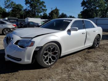  Salvage Chrysler 300