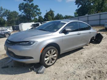  Salvage Chrysler 200