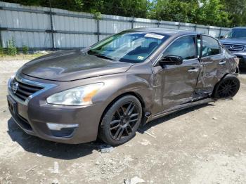  Salvage Nissan Altima