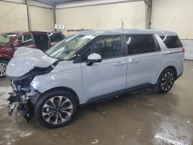  Salvage Kia Carnival