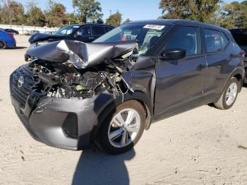  Salvage Nissan Kicks