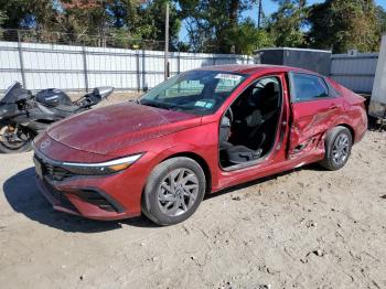  Salvage Hyundai ELANTRA