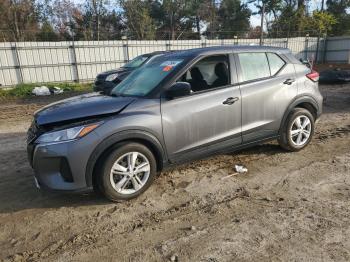  Salvage Nissan Kicks