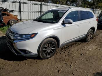  Salvage Mitsubishi Outlander