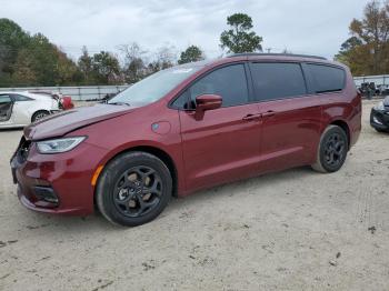  Salvage Chrysler Pacifica