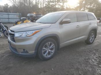  Salvage Toyota Highlander