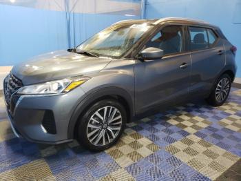  Salvage Nissan Kicks