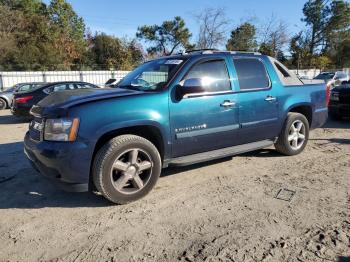  Salvage Chevrolet Avalanche