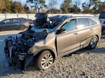  Salvage Kia Sorento