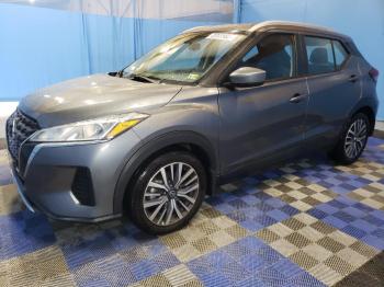  Salvage Nissan Kicks