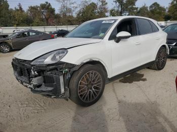  Salvage Porsche Cayenne