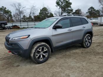  Salvage Jeep Cherokee