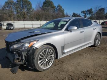  Salvage Kia Stinger