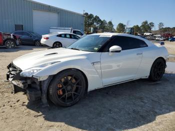  Salvage Nissan Gtr