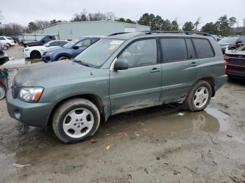  Salvage Toyota Highlander