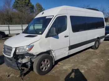  Salvage Mercedes-Benz Sprinter