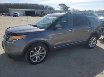  Salvage Ford Explorer