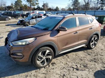  Salvage Hyundai TUCSON