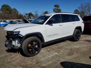  Salvage Jeep Grand Cherokee