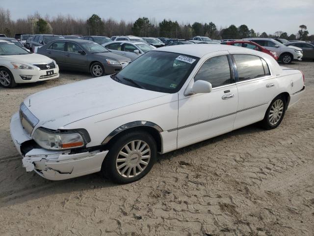  Salvage Lincoln Towncar