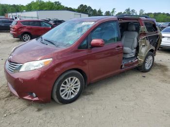  Salvage Toyota Sienna