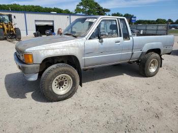  Salvage Toyota Pickup