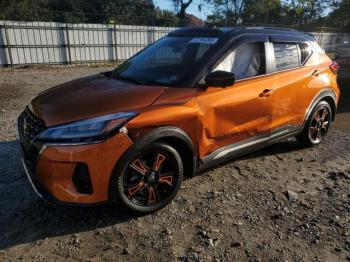  Salvage Nissan Kicks