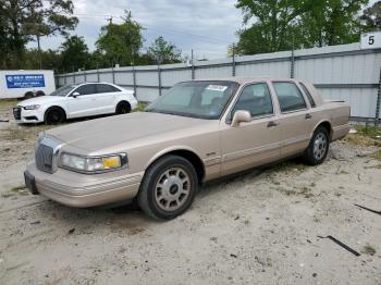  Salvage Lincoln Towncar