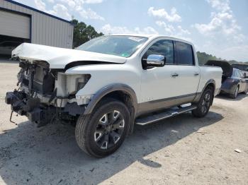  Salvage Nissan Titan