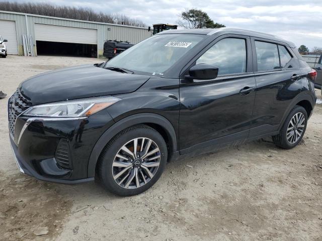  Salvage Nissan Kicks