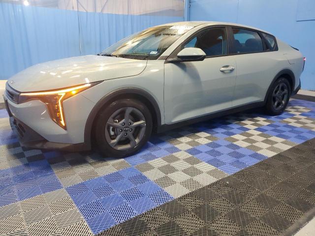  Salvage Kia K4 Lx