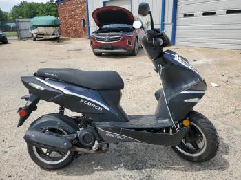  Salvage Yngf Scooter