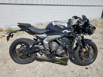  Salvage Triumph Motorcycle Daytona 66