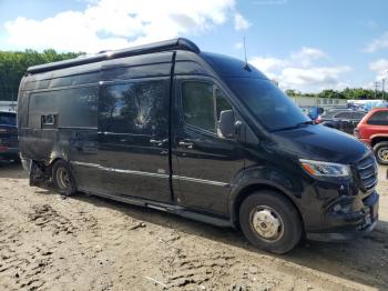  Salvage Mercedes-Benz Sprinter
