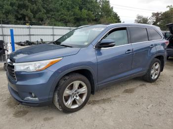  Salvage Toyota Highlander