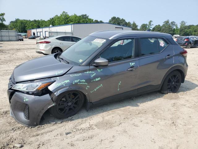  Salvage Nissan Kicks