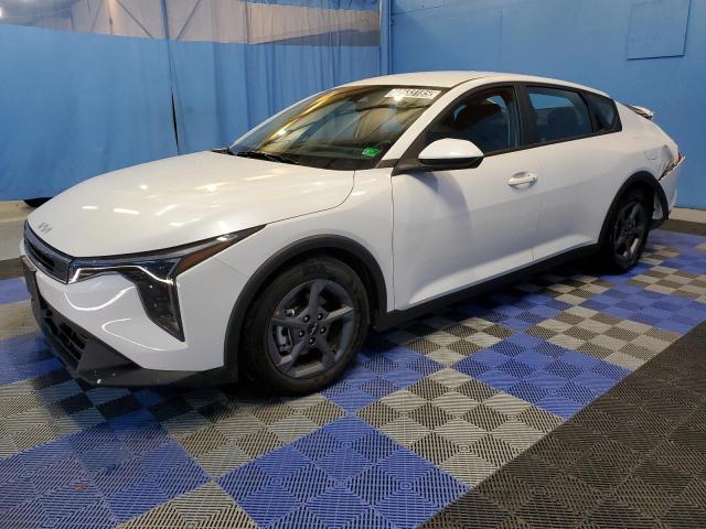  Salvage Kia K4 Lx
