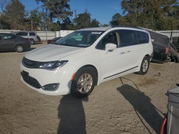  Salvage Chrysler Pacifica