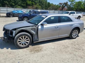  Salvage Chrysler 300