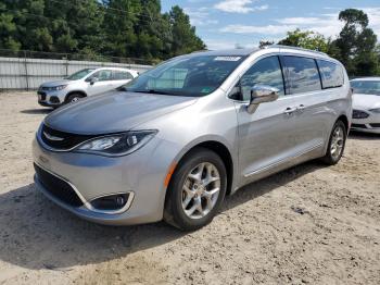  Salvage Chrysler Pacifica