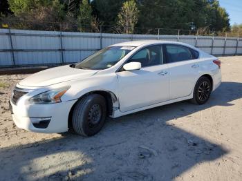  Salvage Nissan Altima