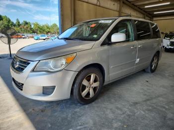  Salvage Volkswagen Routan