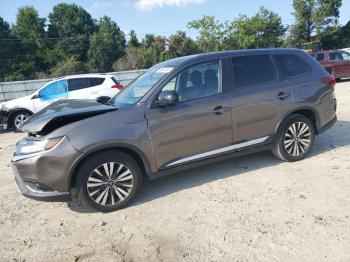  Salvage Mitsubishi Outlander