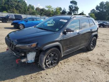  Salvage Jeep Cherokee