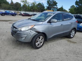  Salvage Hyundai TUCSON