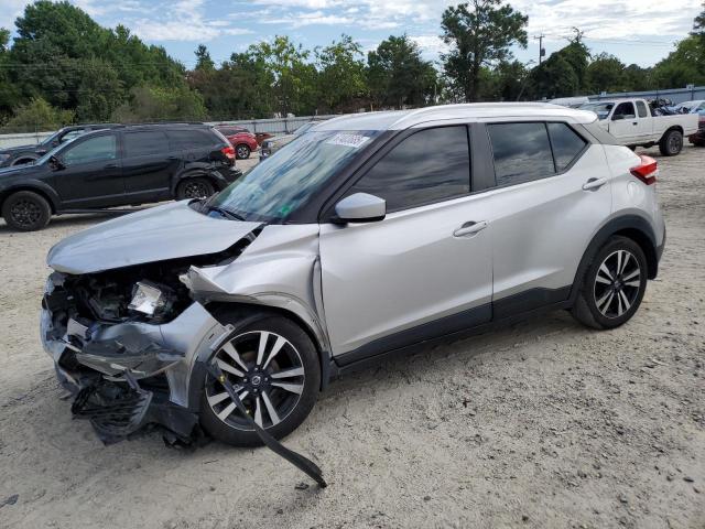  Salvage Nissan Kicks