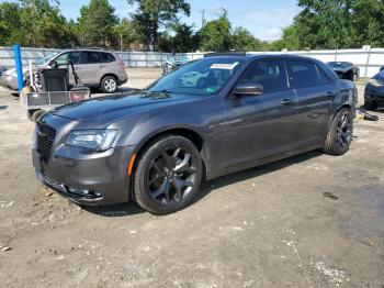 Salvage Chrysler 300