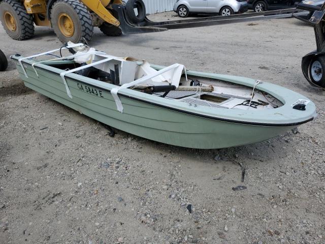  Salvage Starcraft Co Boat